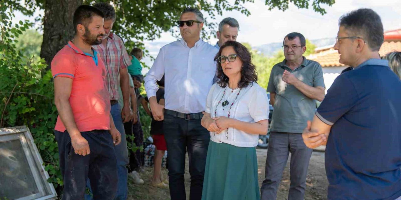 Başkan Köksal Aras yangında evleri zarar gören aileyi ziyaret etti