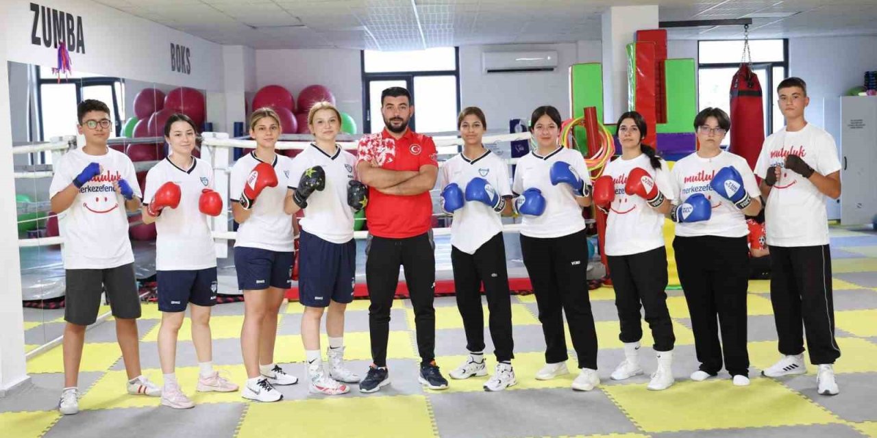 Denizlili boksörler Türkiye Yıldızlar Boks Şampiyonası’nda mücadele edecek