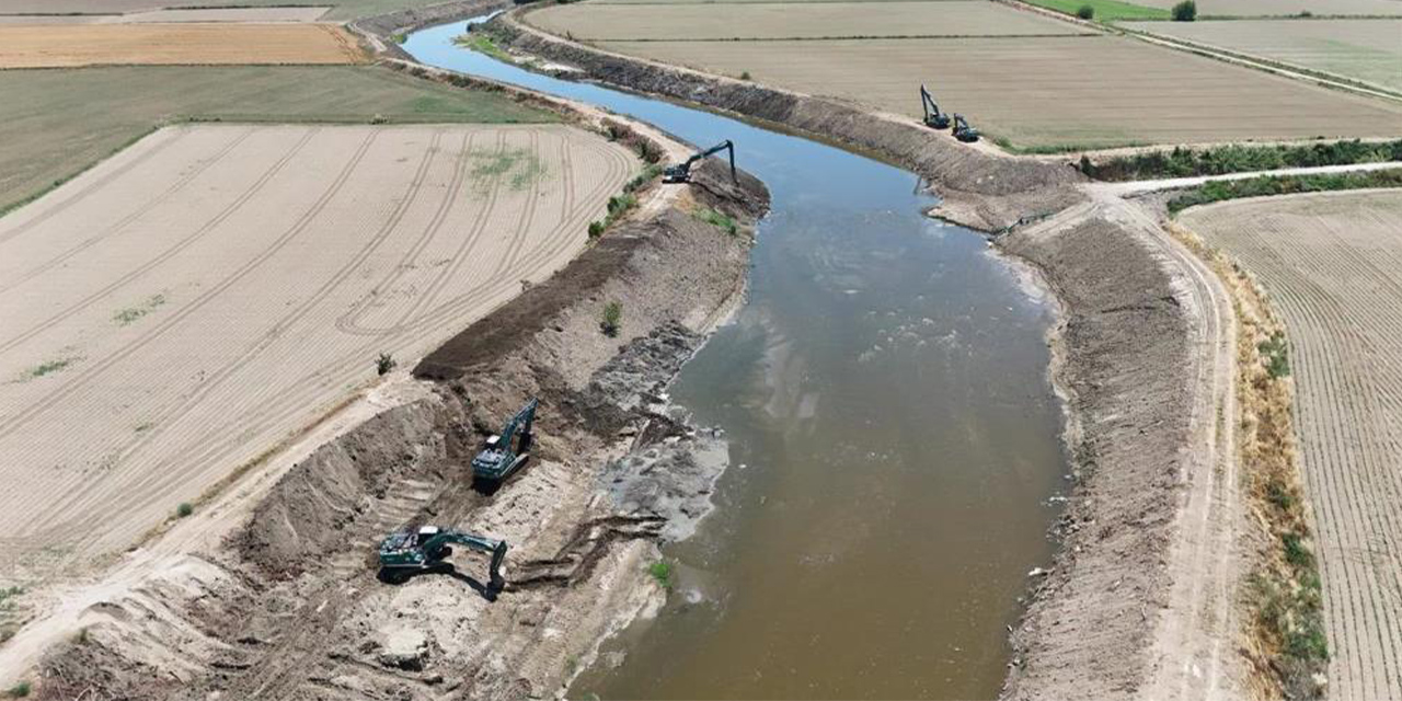 Büyük Menderes Nehri'nde ıslah çalışmaları aralıksız sürüyor