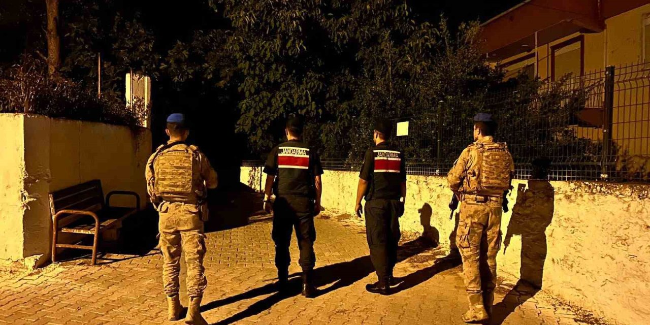 Bozdoğan’da jandarmadan gece boyu yangın ve hırsızlık denetimi