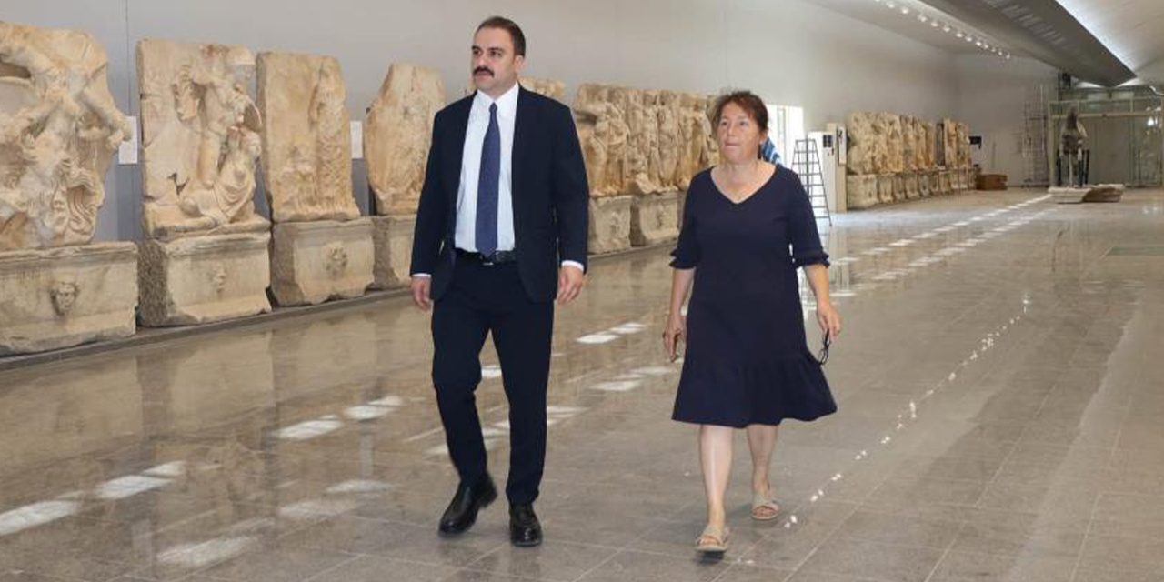 Kaymakam Battal, Afrodisias'taki  çalışmaları yerinde inceledi