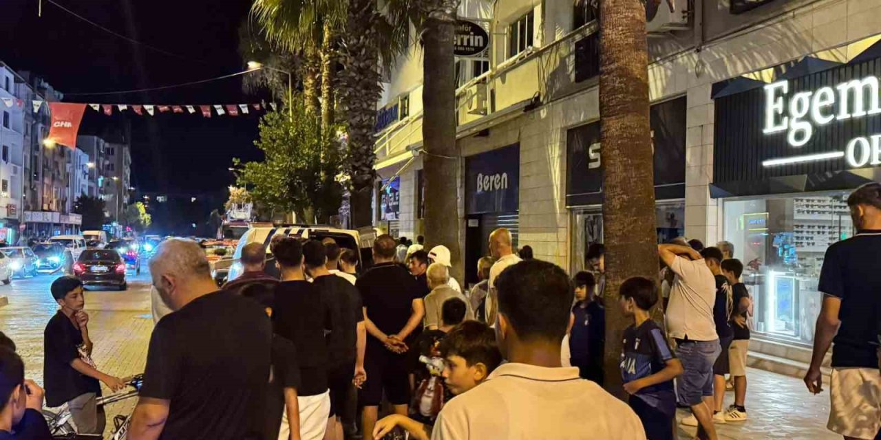 Muğla’da çatıya çıkan genç ikna edilerek aşağı indirildi