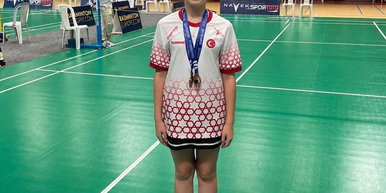 Manisalı badmintonculardan uluslararası turnuvada iki bronz madalya