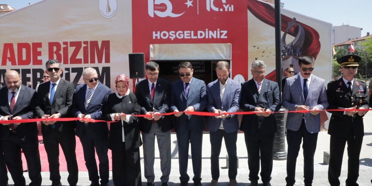 15 Temmuz’un hafızası Kütahya Zafer Meydanı’nda yaşatılıyor