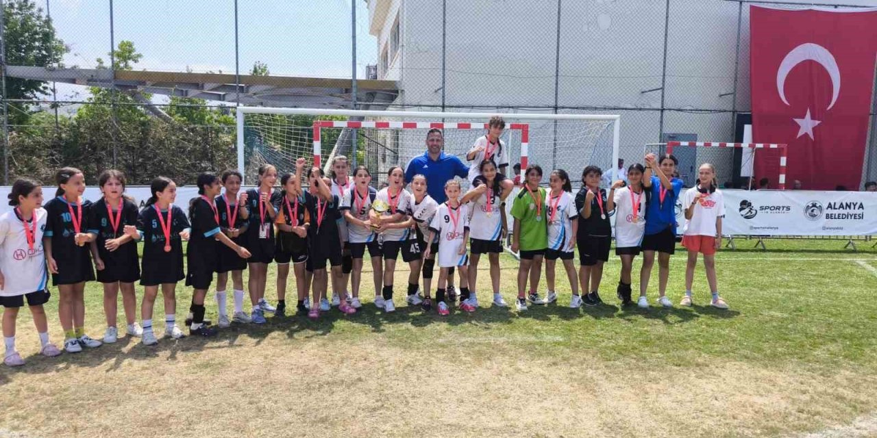Turgutlu Elit Genç Akademi Spor Kulübü Türkiye Şampiyonu oldu