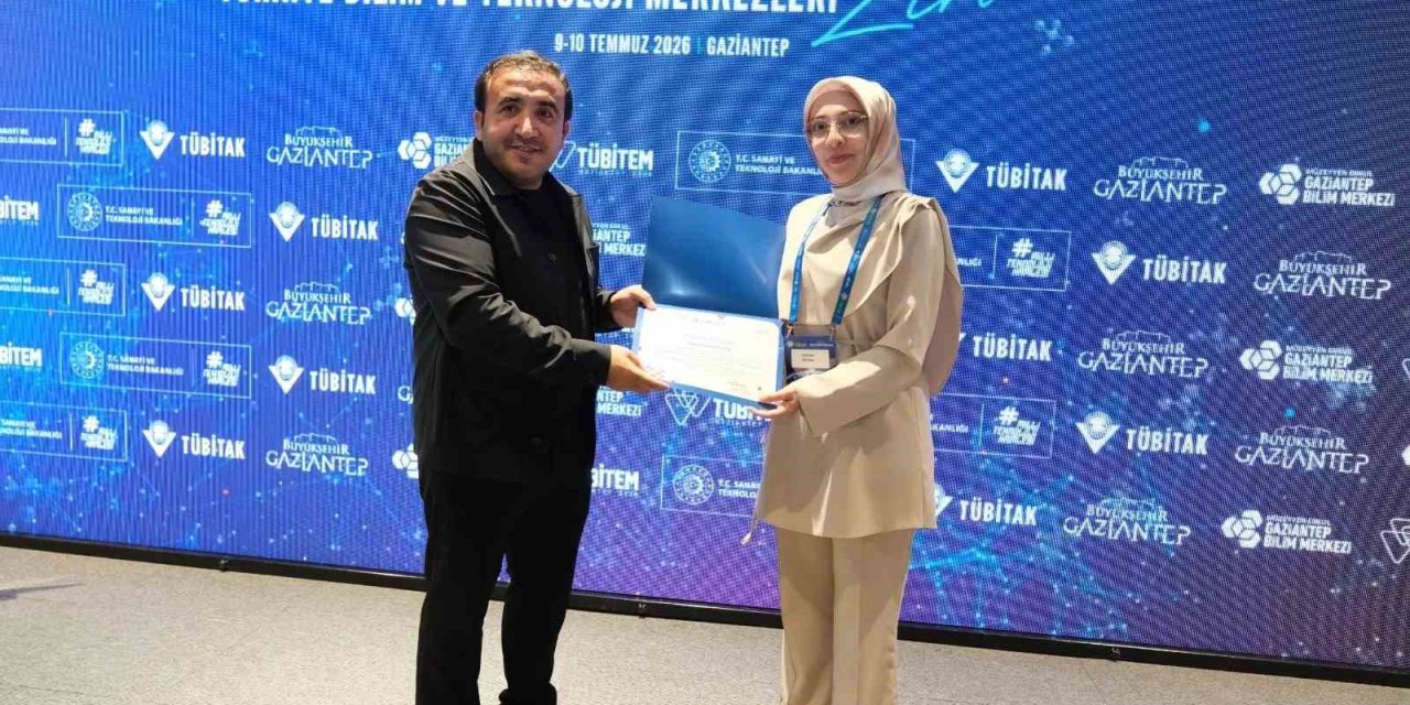 Bilim Uşak Ekibi 5. Türkiye Bilim ve Teknoloji Merkezleri Zirvesi’ne katıldı