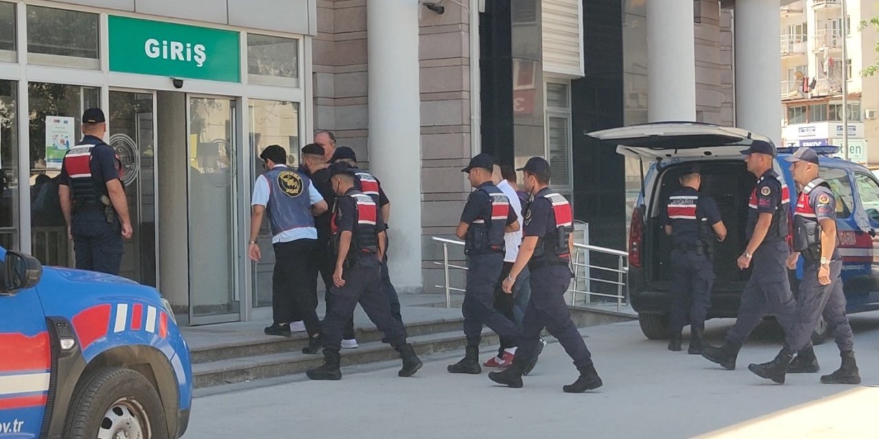 Kuşadası’nda suç makineleri yakalandı