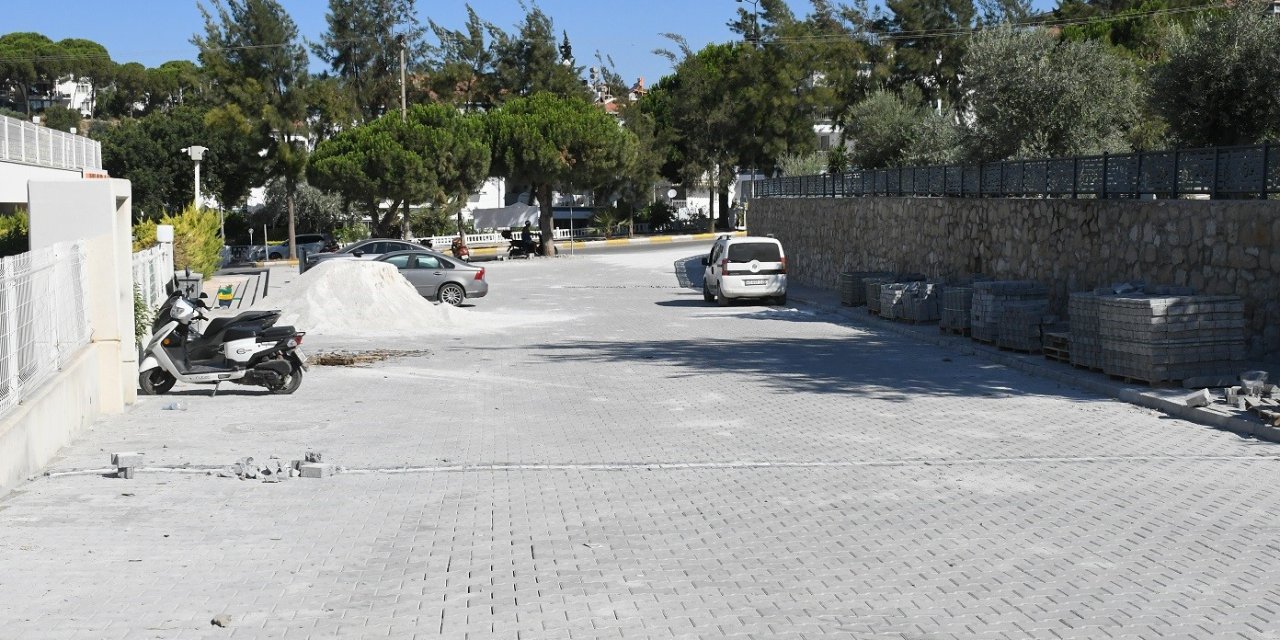Kuşadası’nda alt ve üst yapı atağı sürüyor