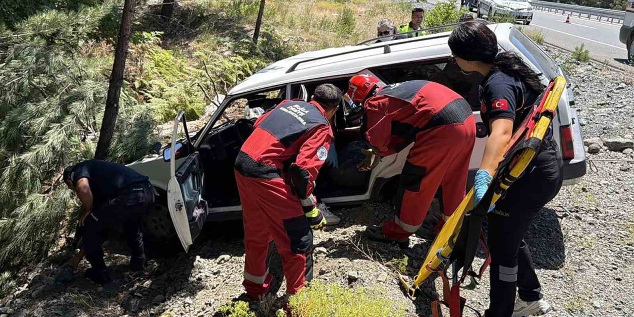 Muğla-Denizli karayolunda kaza: 2 yaralı