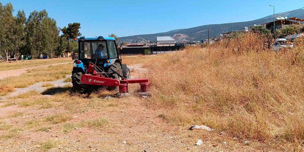 Didim Belediyesi kent genelindeki bakım çalışmalarını aralıksız sürdürüyor