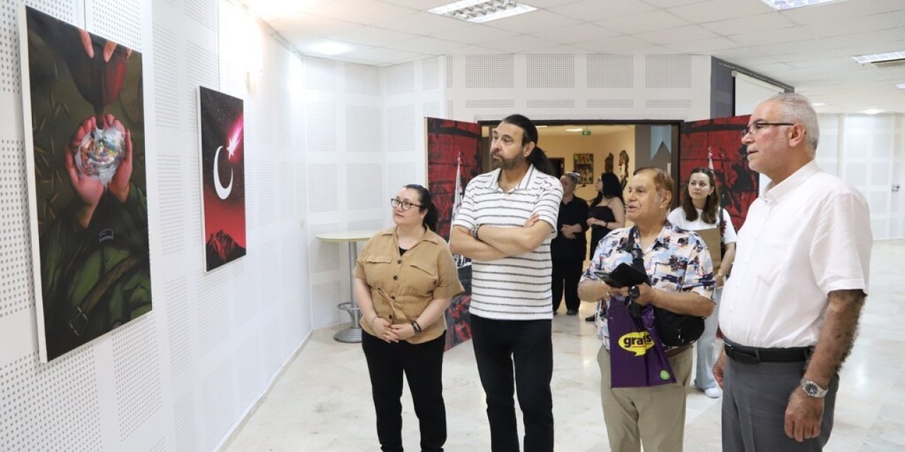 DPÜ’de "Zaferin Adı Türkiye" Poster Sergisi sanatseverlerle buluştu