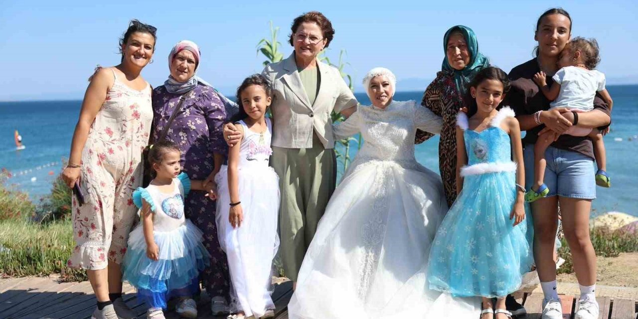 Didim'de Yeliz'in gelinlik hayali gerçeğe dönüştü