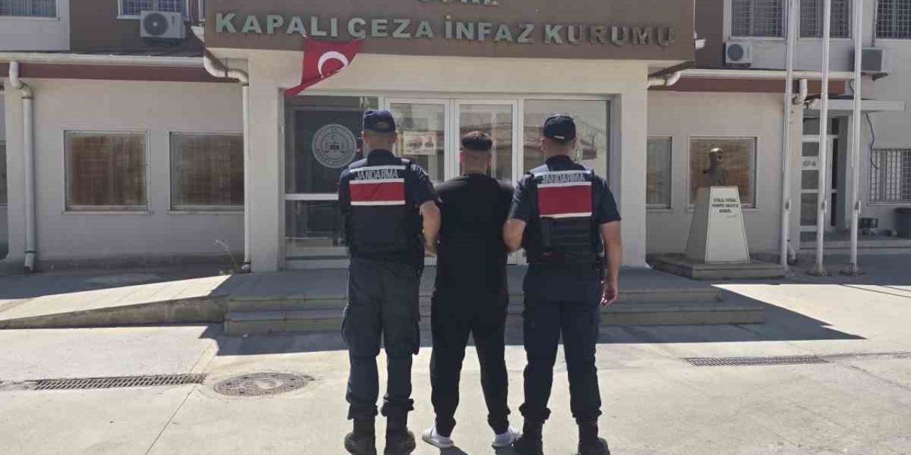 Kuşadası’ndaki operasyonda yakalanan 2 şüpheli tutuklandı