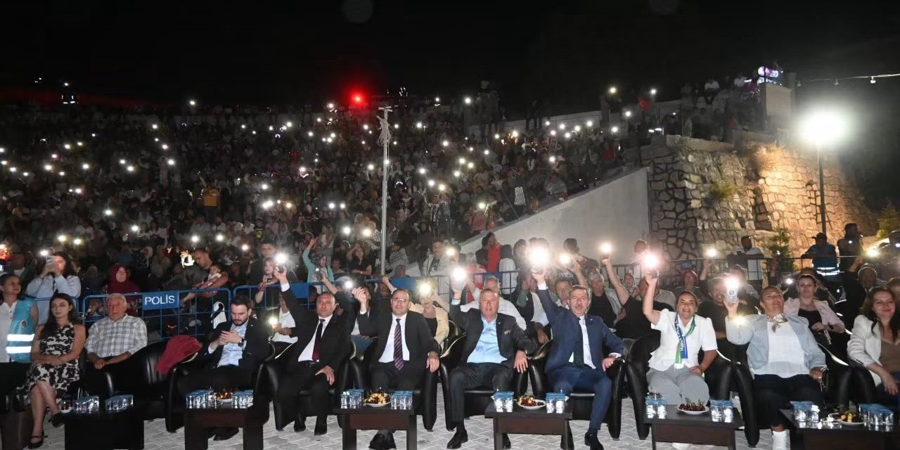 Afyonkarahisar’da ’Vişne ve Eber Sarısı Festivali’ başladı