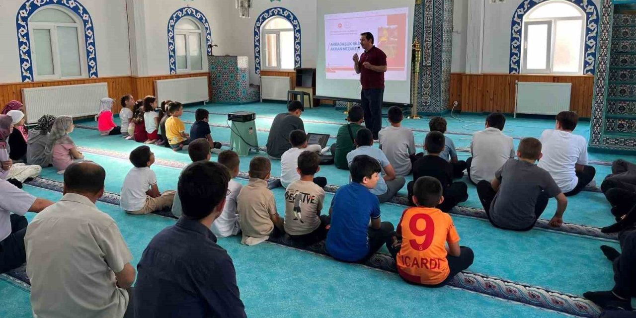 Hisarcık’ta Yaz Kur’an Kurslarında öğrenciler bilinçlendiriliyor