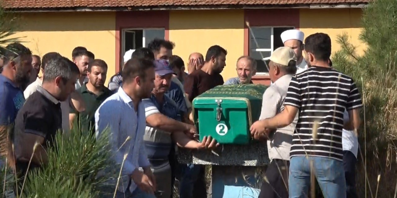 Motosiklet kazasında ölen Mustafa Ertürk dualarla son yolculuğuna uğurlandı