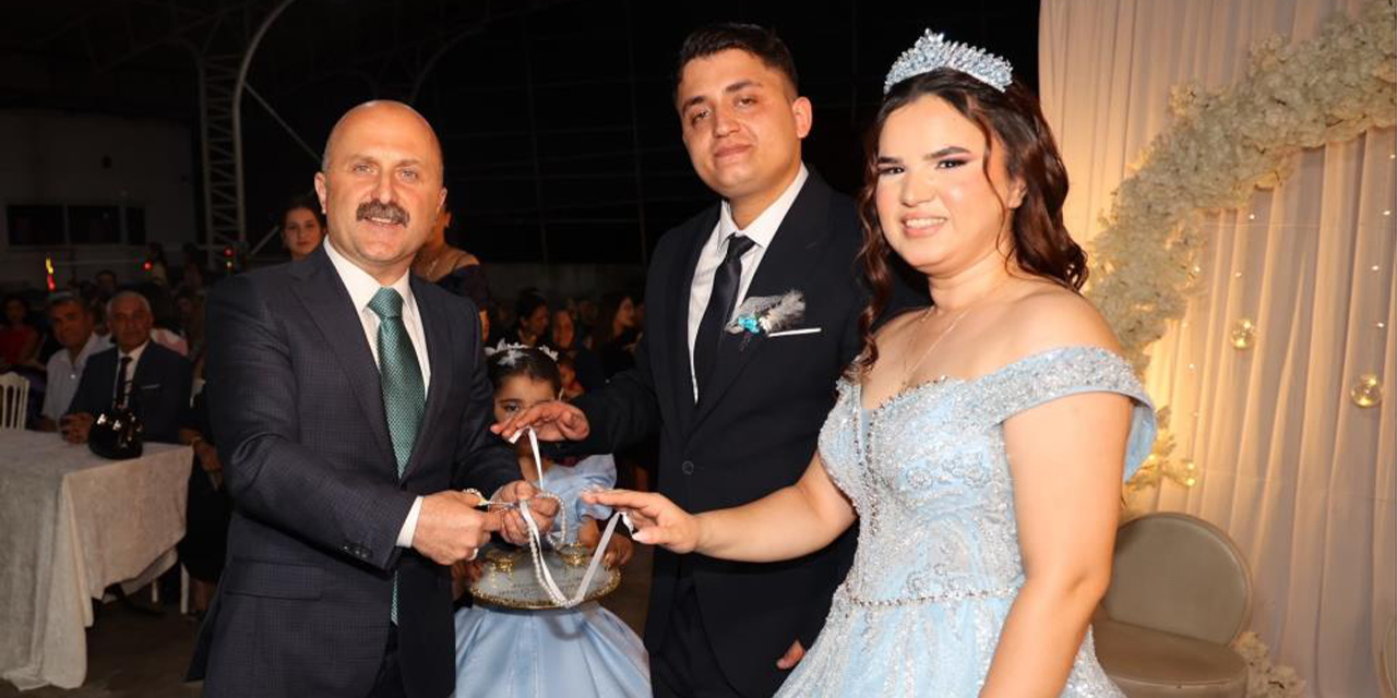 Vali Varol, şehit yakınının evladının nişan sevincine ortak oldu