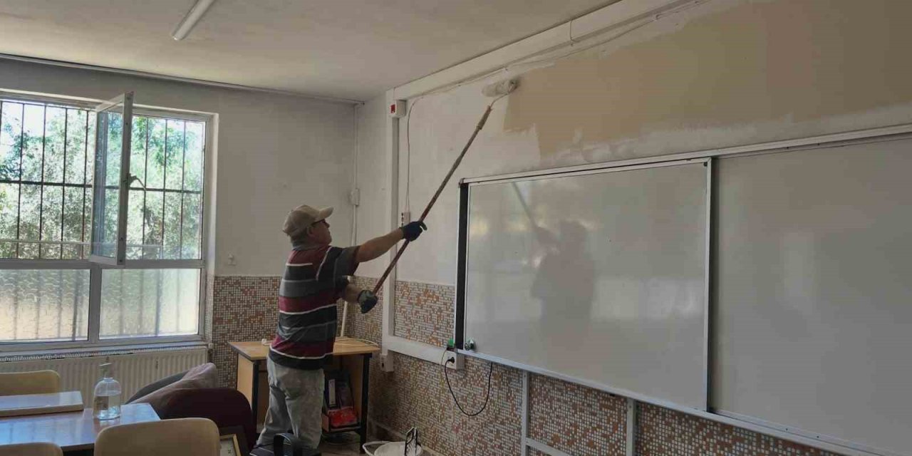 Salavatlı İlkokulu yeni eğitim yılına hazırlanıyor