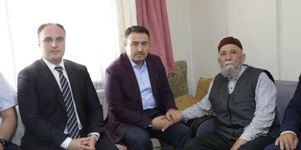 Kütahya Valisi, görev gazisi Mehmet Torun’u evinde ziyaret etti