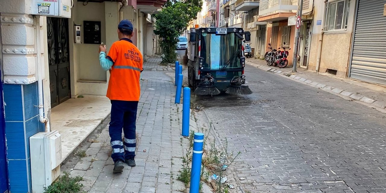 Efeler’de temizlik çalışmaları devam ediyor