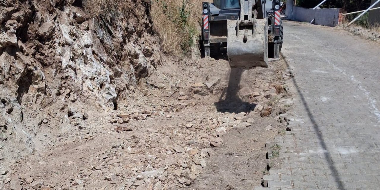 Şahinciler Mahallesi’nde yol genişletme çalışmaları başladı
