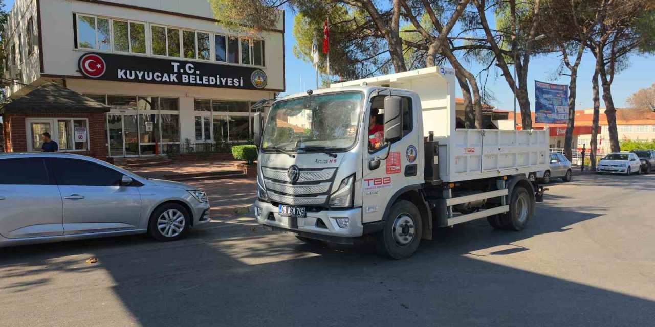 Kuyucak’ta üstyapı çalışmaları sürüyor