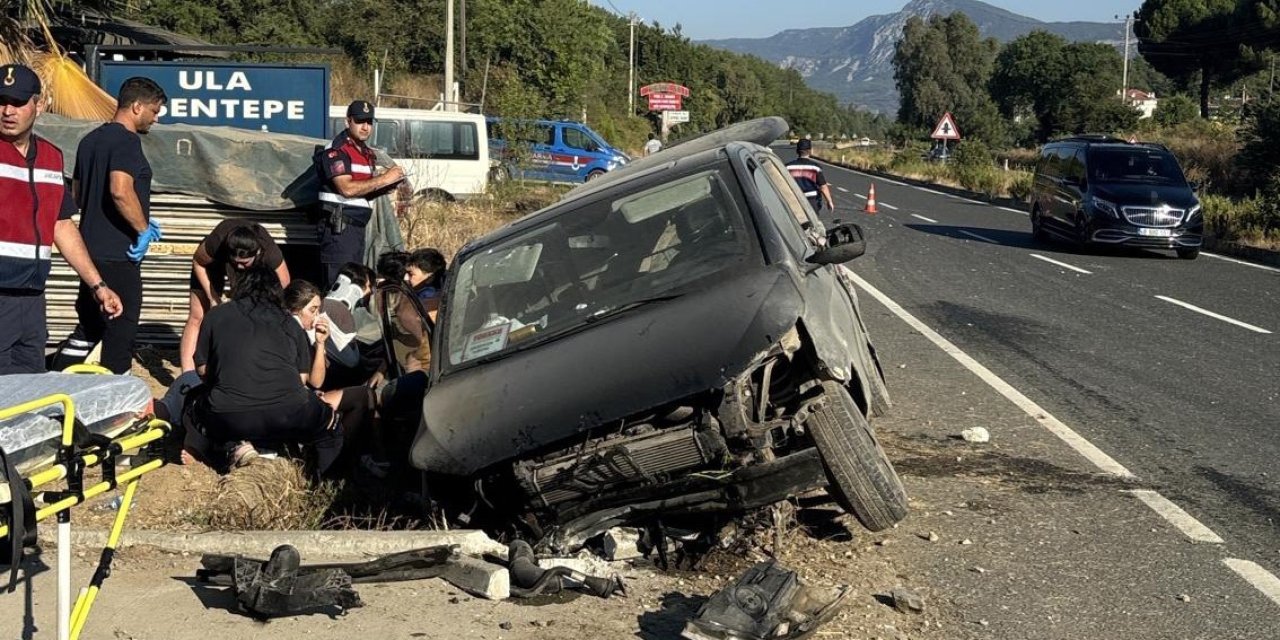 Muğla’da araç yoldan çıktı: 1’i çocuk 7 yaralı