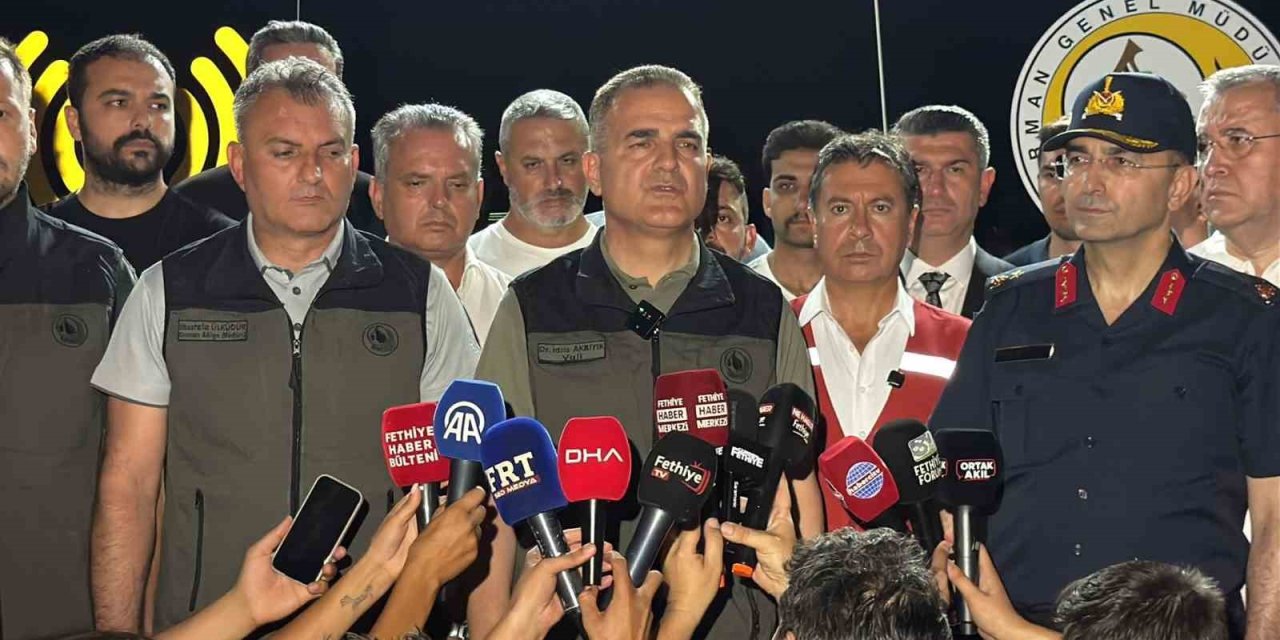 Vali Akbıyık: "Orman yangını için 417 personel ve 126 araçla mücadelemiz sürüyor"