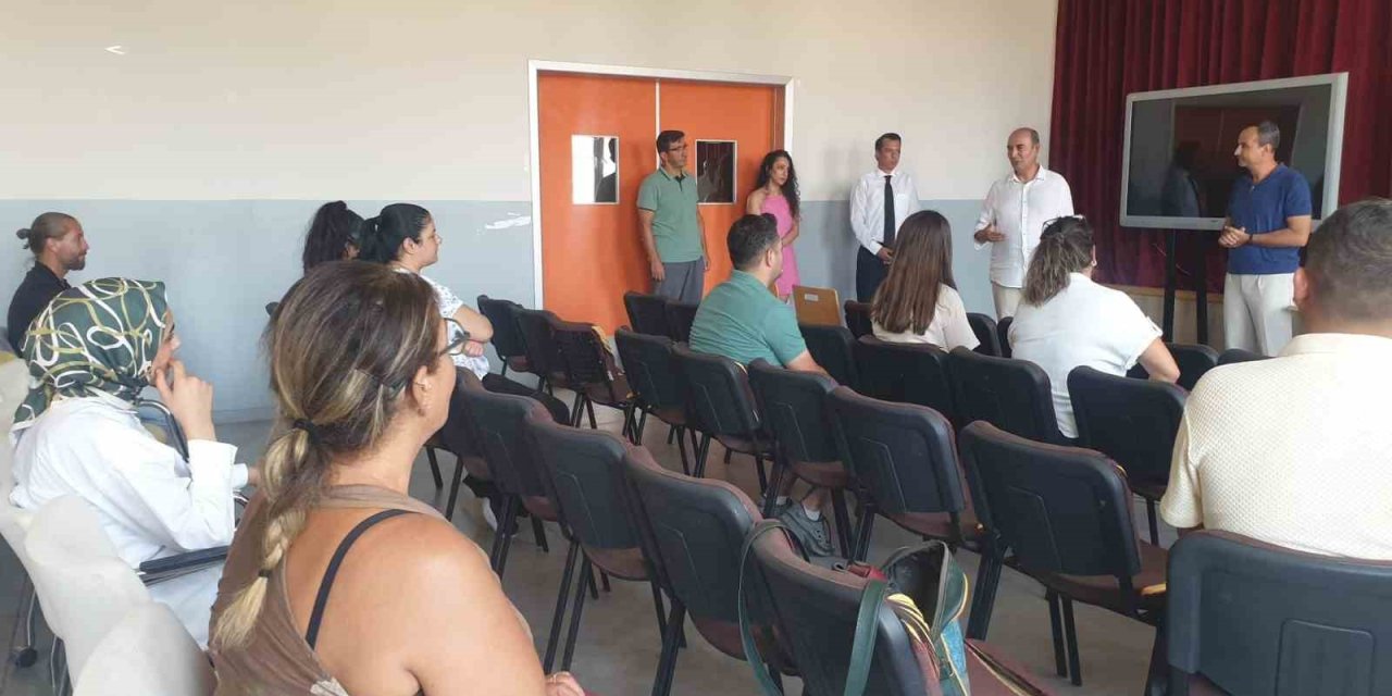 İşaret dili kursu tamamlandı, kamu personeli sertifikalarını aldı