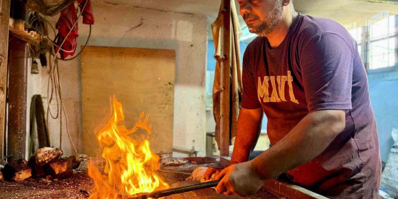 70 derecelik ateşte 35 yıllık mesai