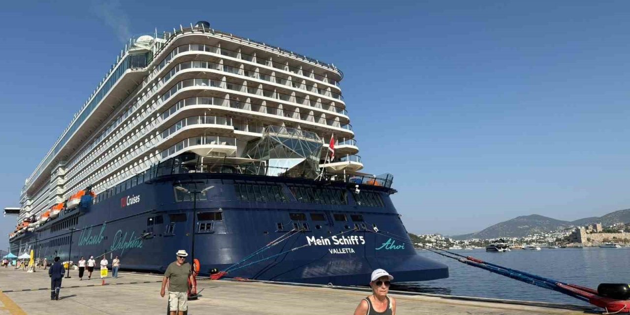 Bodrum’a 2 bin 746 yolcuyla geldi