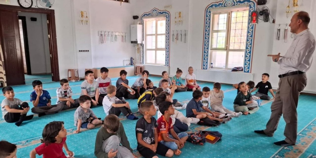 Yaz Kur’an Kursu öğrencilerine yönelik seminer