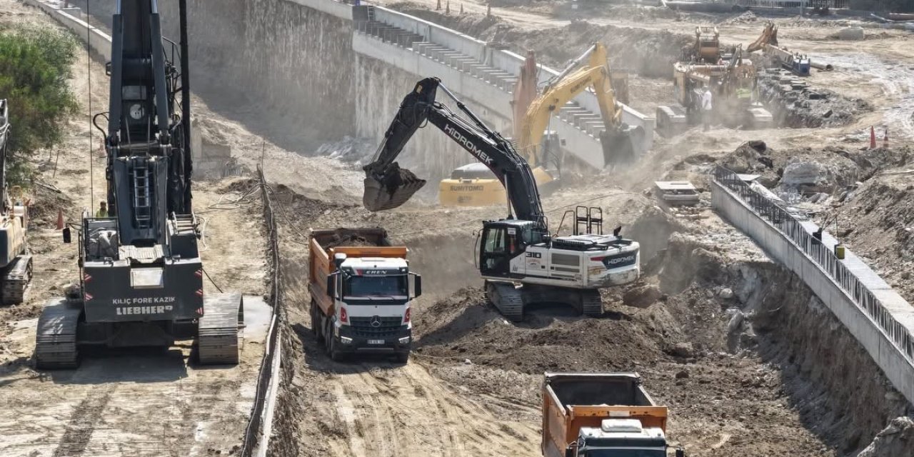 Yeni Dörtyol Köprülü Kavşağı’nda çalışmalar sürüyor