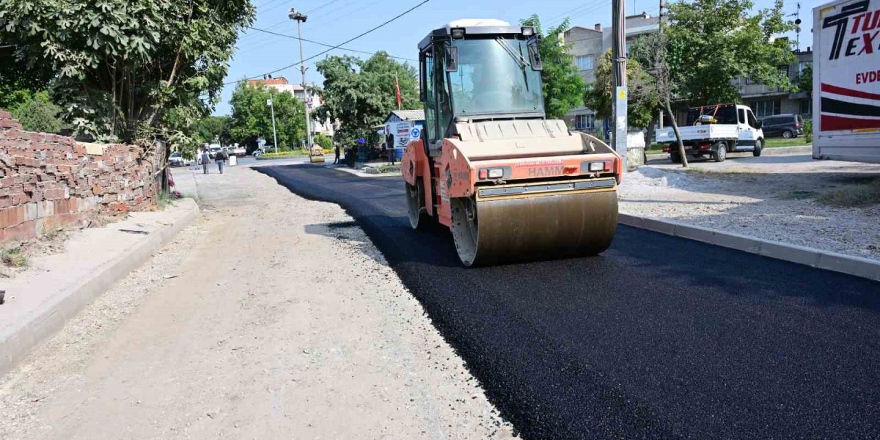 Turgutlu’da asfalt seferberliği sürüyor