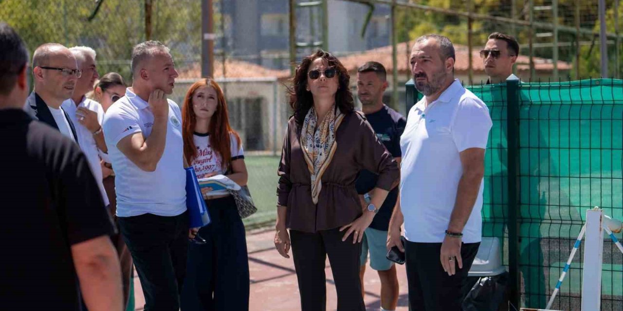 Başkan Köksal Aras, Ali Fuat Özge Spor Tesislerinde incelemelerde bulundu