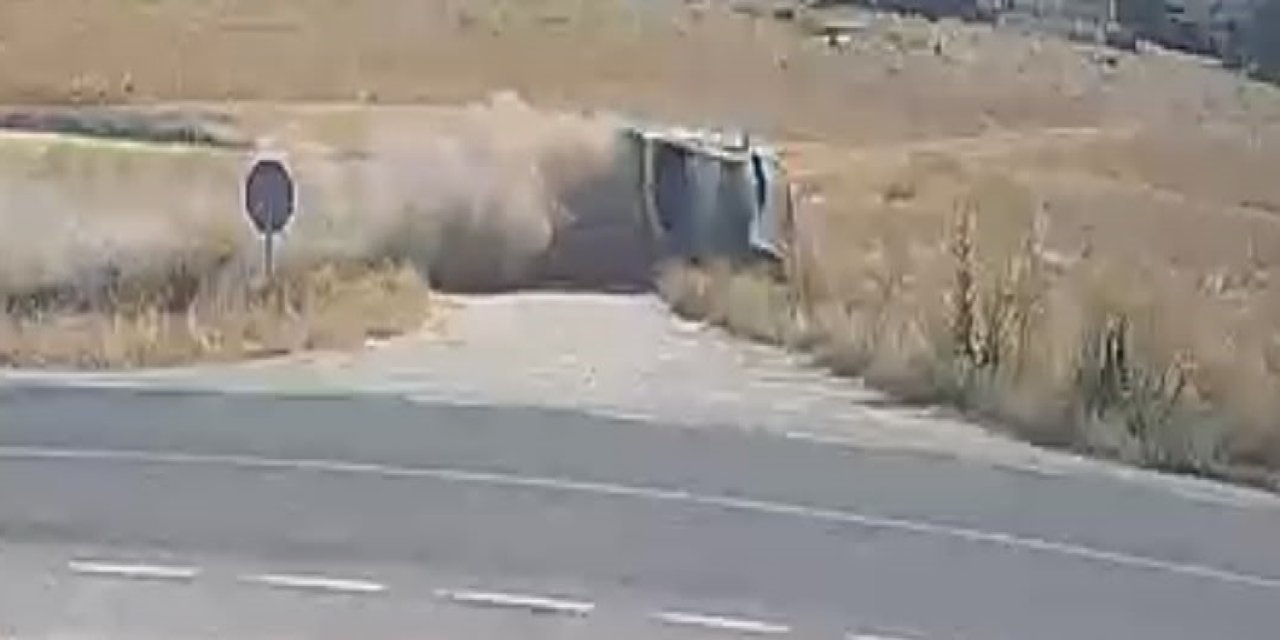 Kaza anının güvenlik kamerası görüntüleri görenleri dehşete düşürdü