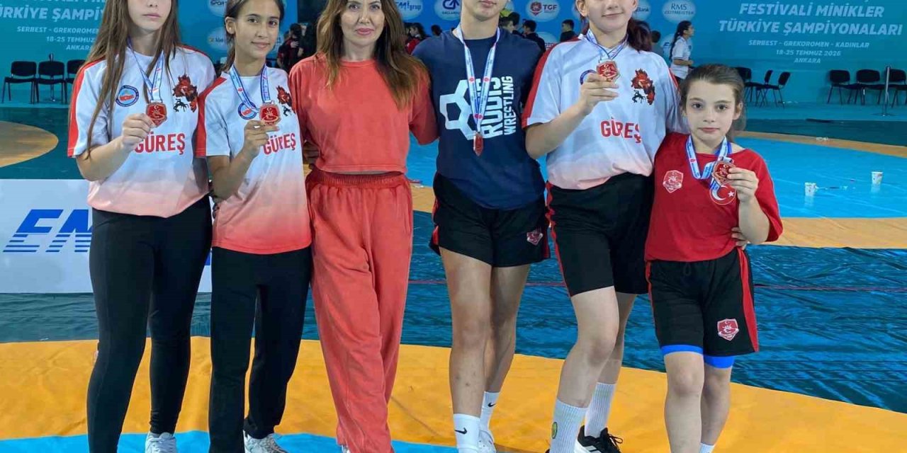 Köyceğizli güreşçiler Türkiye Şampiyonası’ndan 5 madalya ile döndü