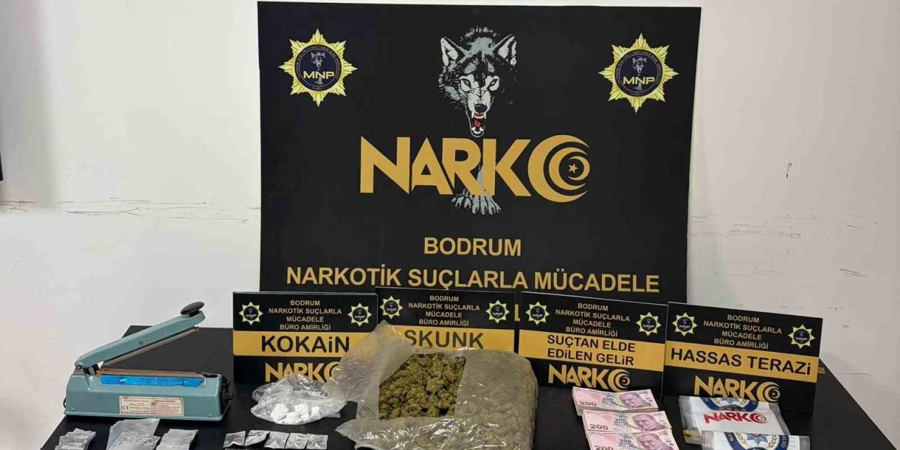 Uyuşturucu tacirlerine ağır darbe: 900 gram skunk, kokain ve pres makinesi ele geçirildi