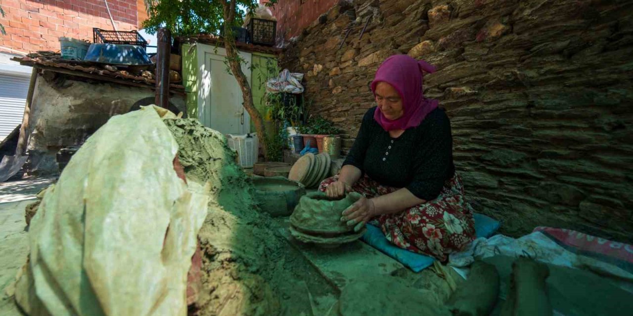 Binlerce yıllık gelenek çömlek üretimi kadın emeğiyle yaşatılıyor
