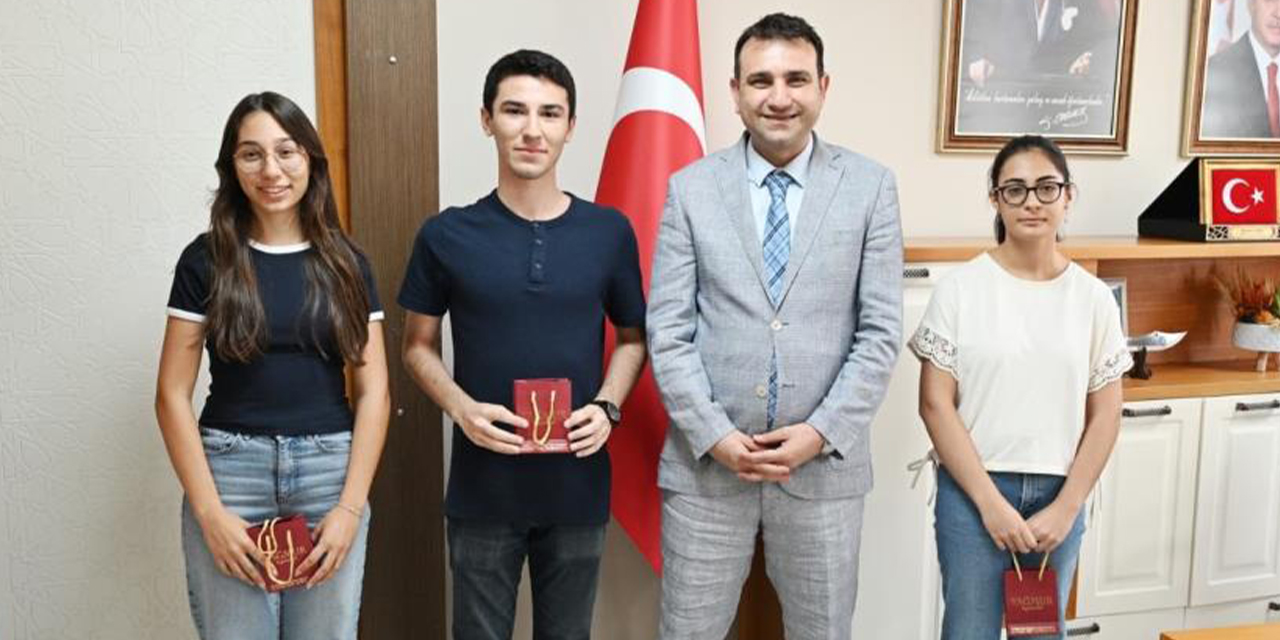 YKS Türkiye dereceleri Aydın'dan: Fen Lisesi öğrencileri ödüllendirildi