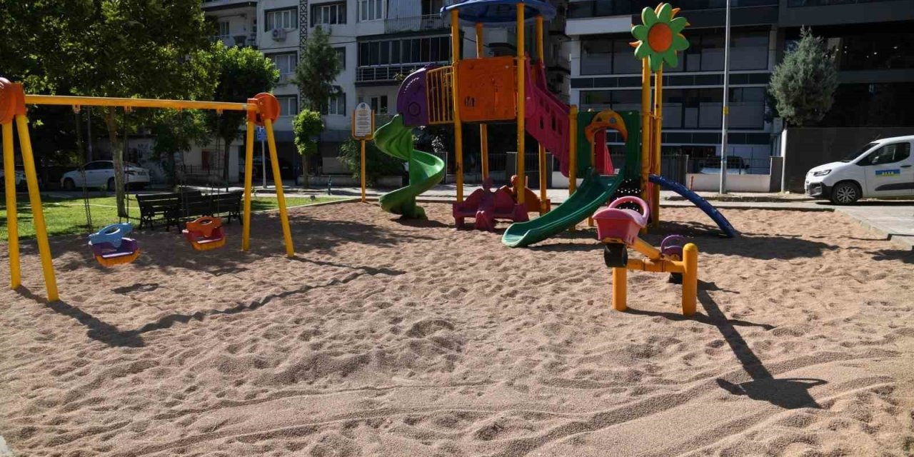 Çocuk parklarında zeytin çekirdeği dönemi