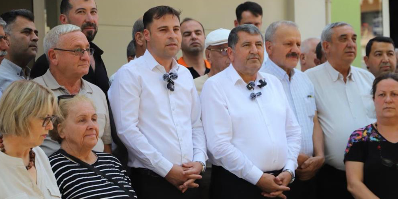 CHP'de toplu istifa: Belediye başkanı  ve partililer Yeni Parti'ye katıldı