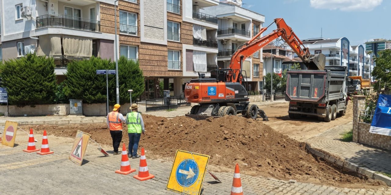 Aydın Büyükşehir Belediyesi’nden Efeler’de yol yenileme çalışması