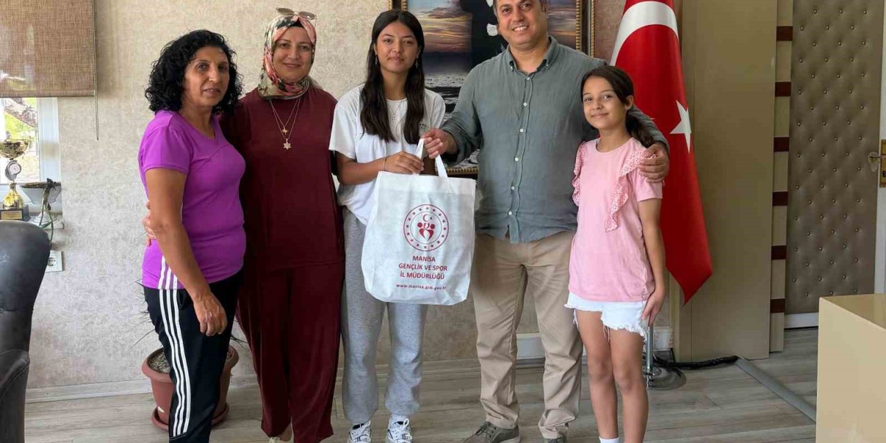 Manisalı Belinay’dan 9 madalyalık sezon