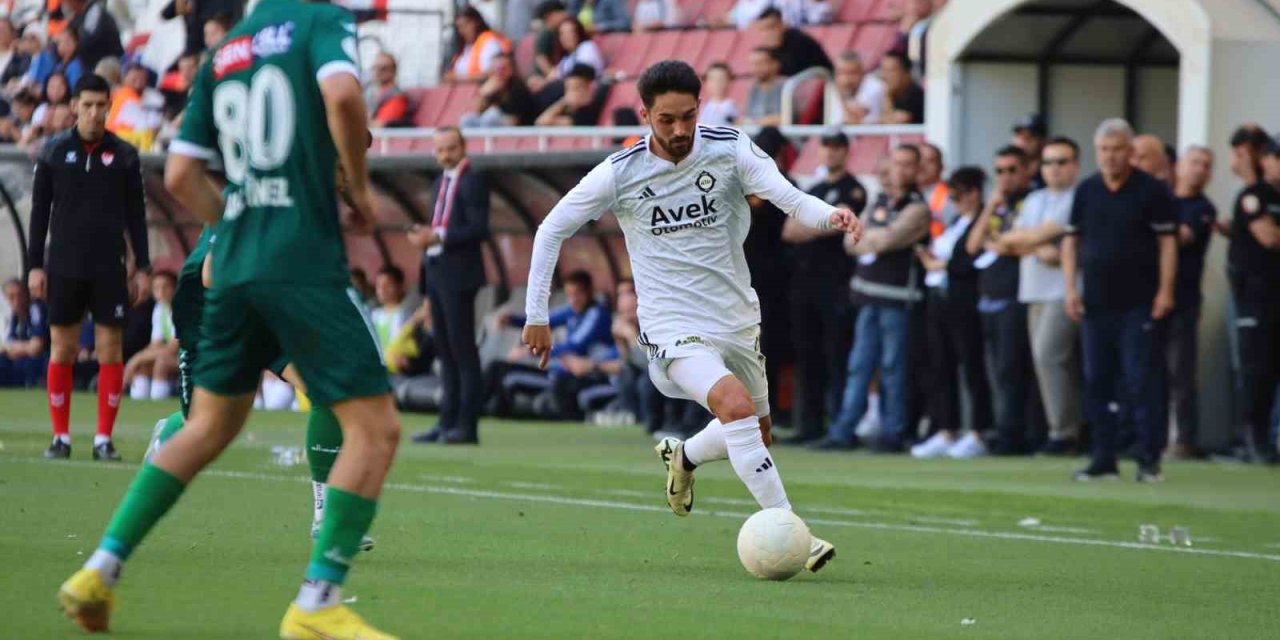 Altaylı Onur Efe, Gaziemir Spor’la anlaştı