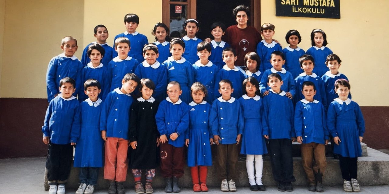 Salihli’de ilkokul arkadaşları, 28 yıl sonra buluştu
