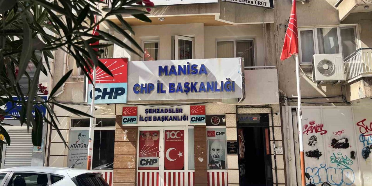 Manisa CHP İl Başkanlığı’nda kavga: 1 yaralı