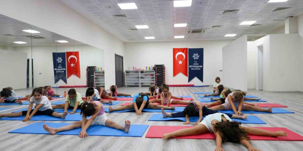 Aydın Büyükşehir’in yaz etkinliklerinde çocuklar jimnastikle gelişiyor