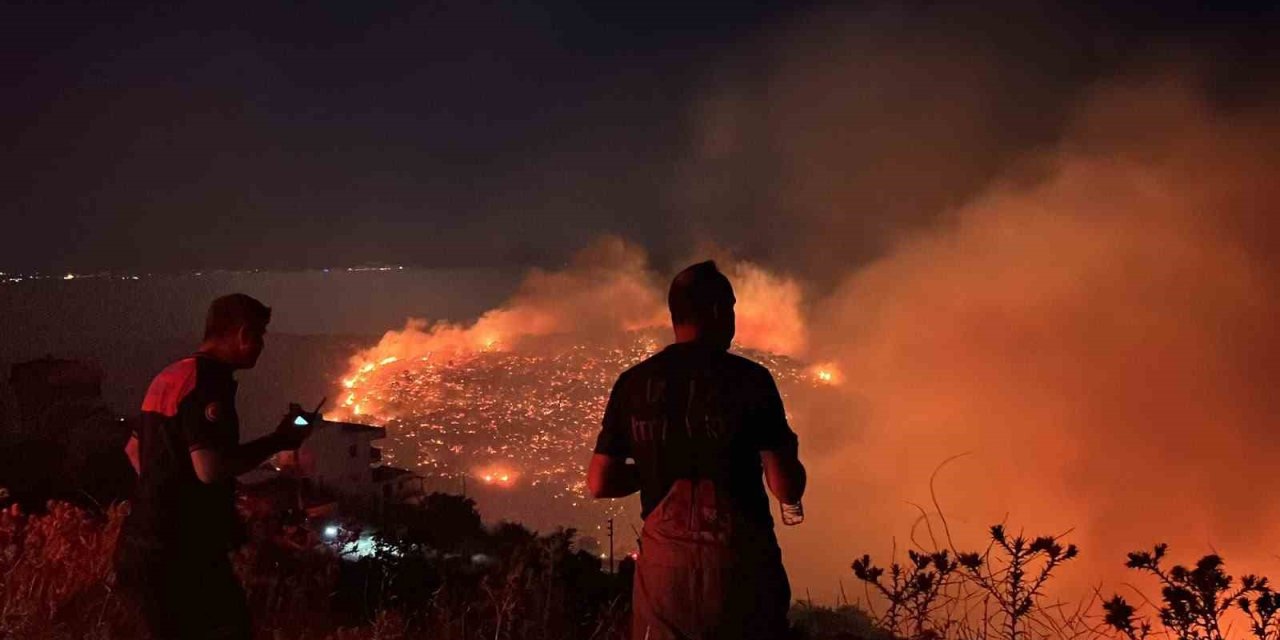 İzmir’in kuzeyinde orman yangını alarmı