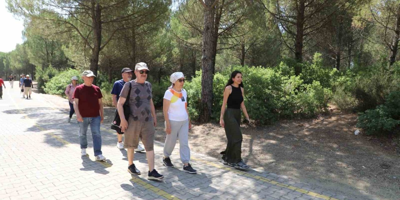 Yaş alan büyükler hayata hareketle bağlanıyor